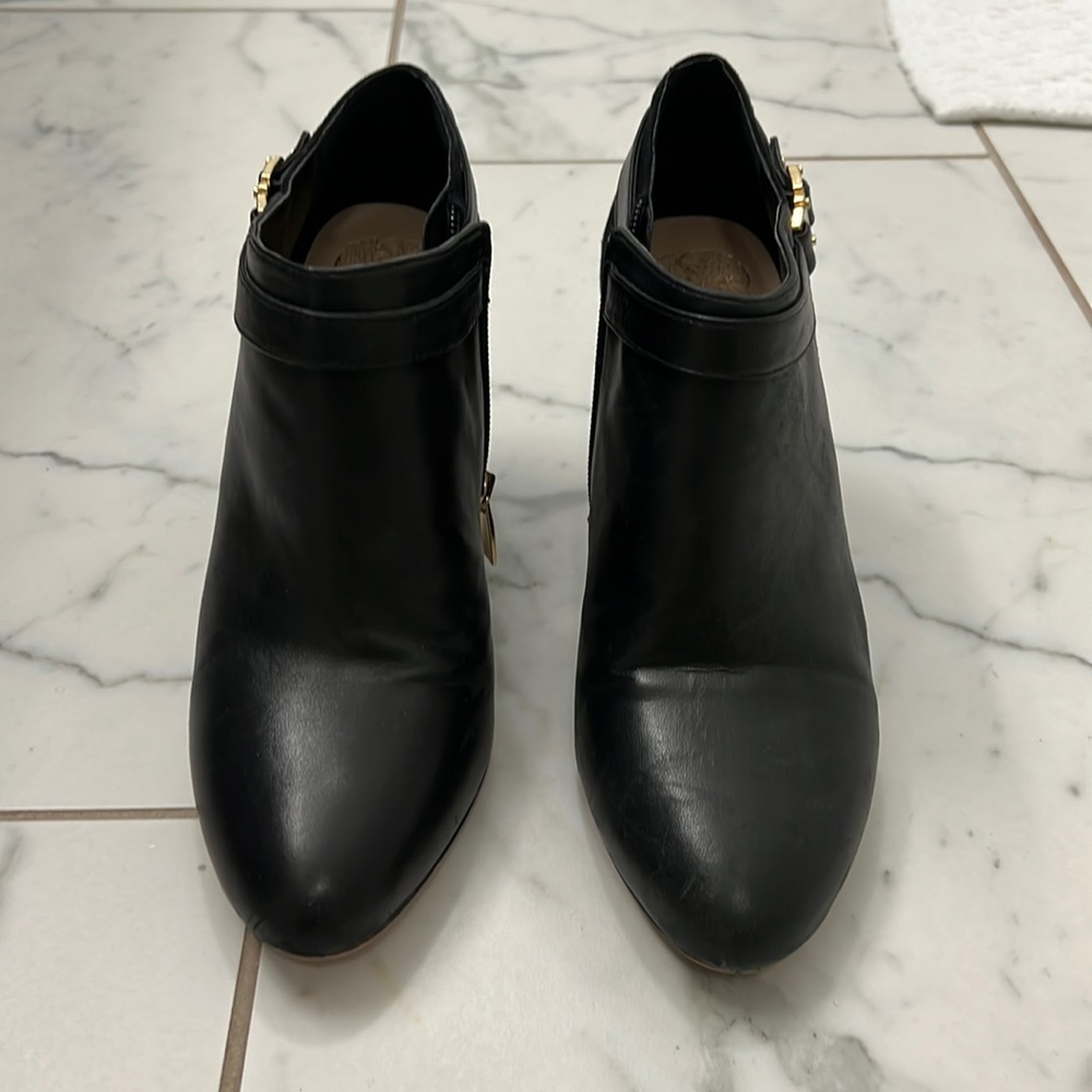 Black leather and suede booties Vince Camuto